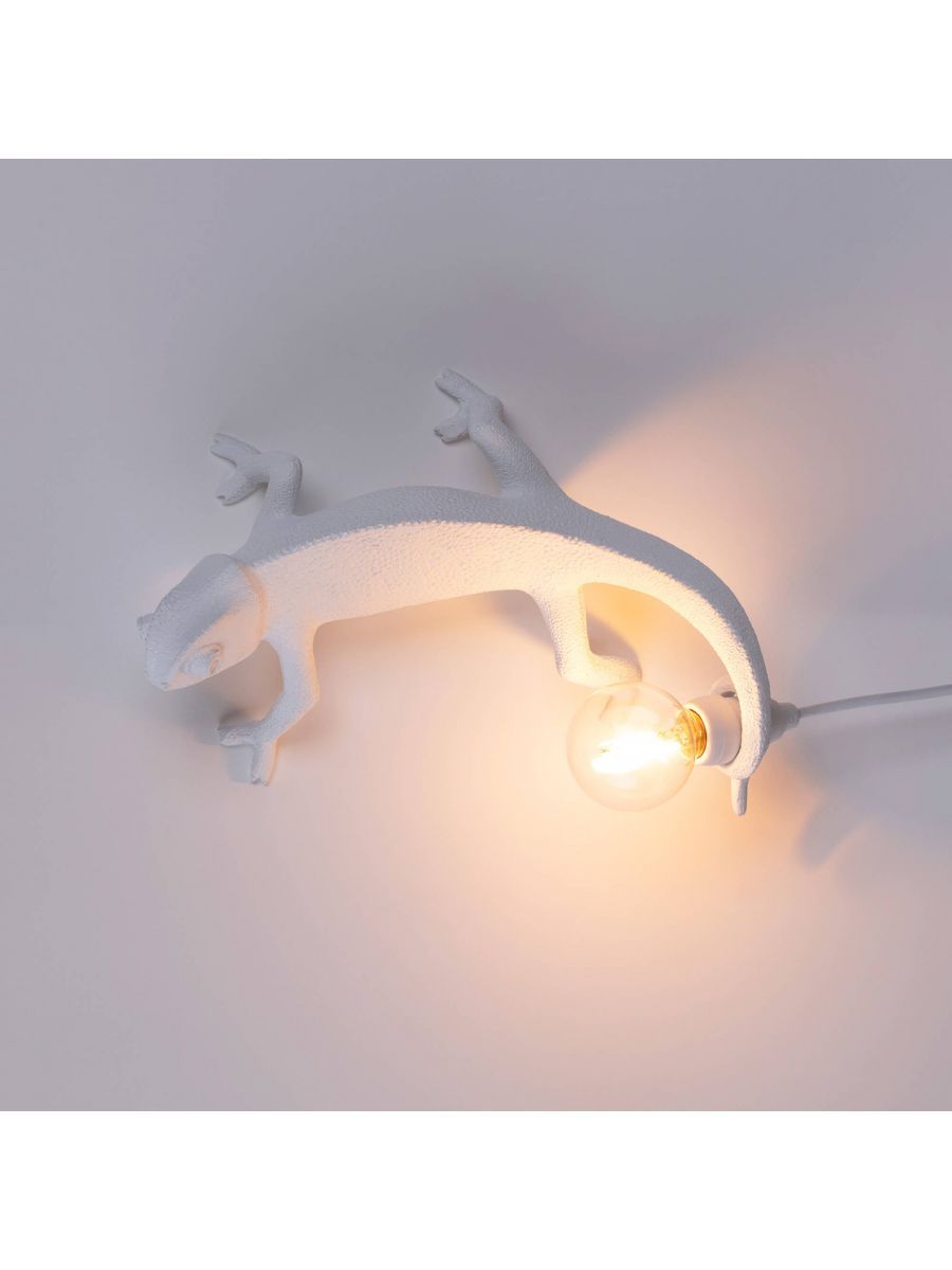 Lampada In Resina Chameleon Lamp Left-Going Up White Seletti