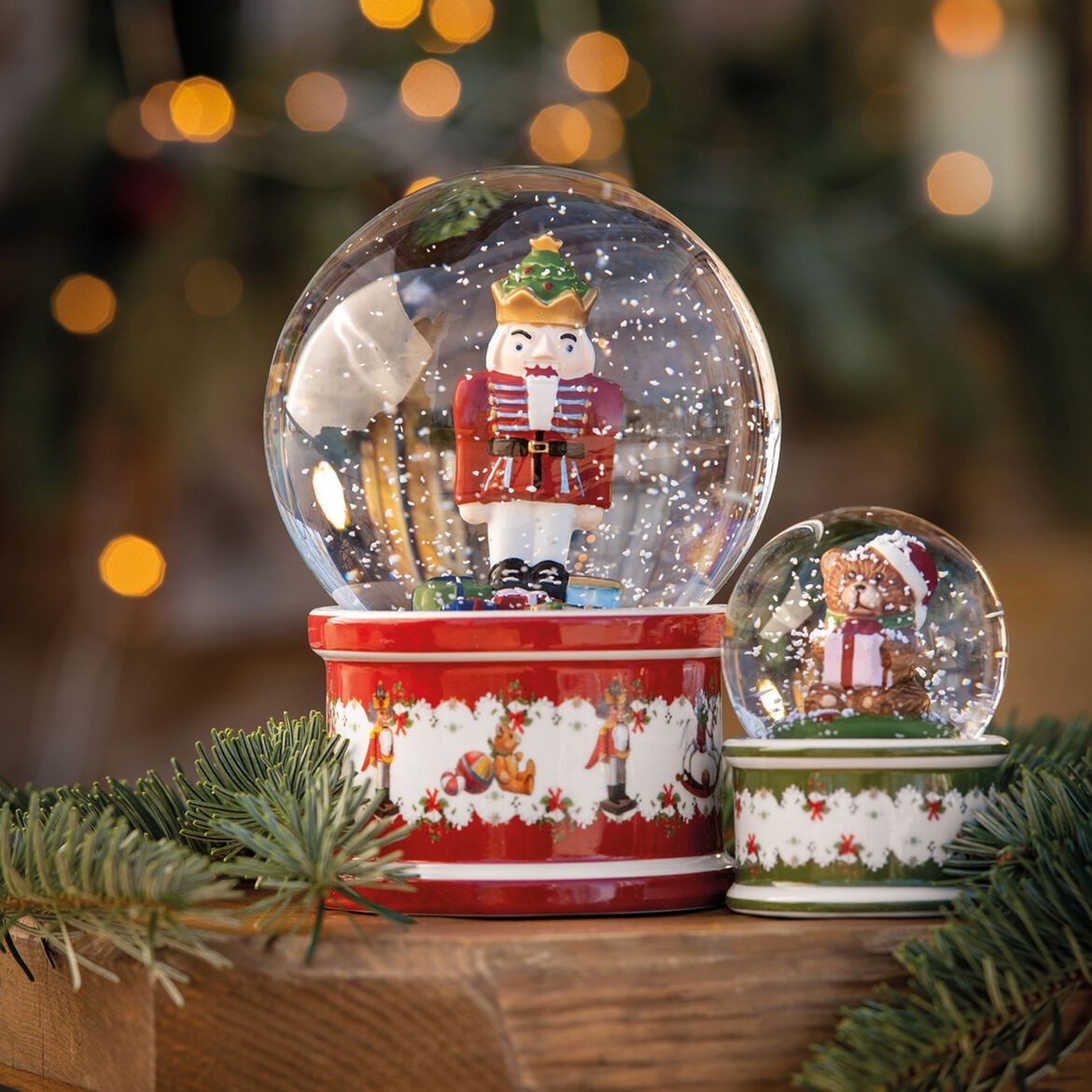 Christmas Toy's Snow globe Nutcracker